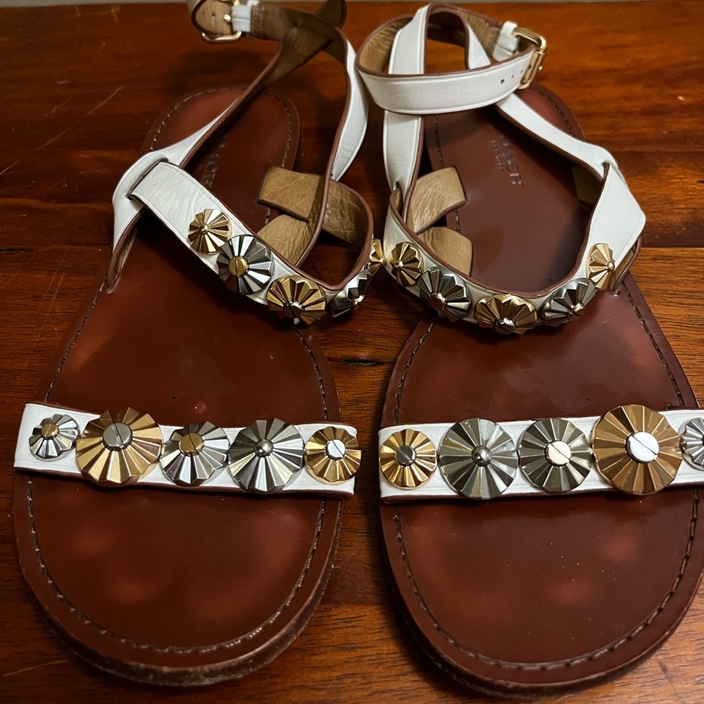 Coach 7.5 Eleanor gladiator wrap leather white metallic studs sandal